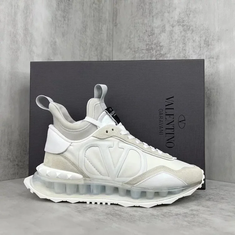 Valentino  7464358770  