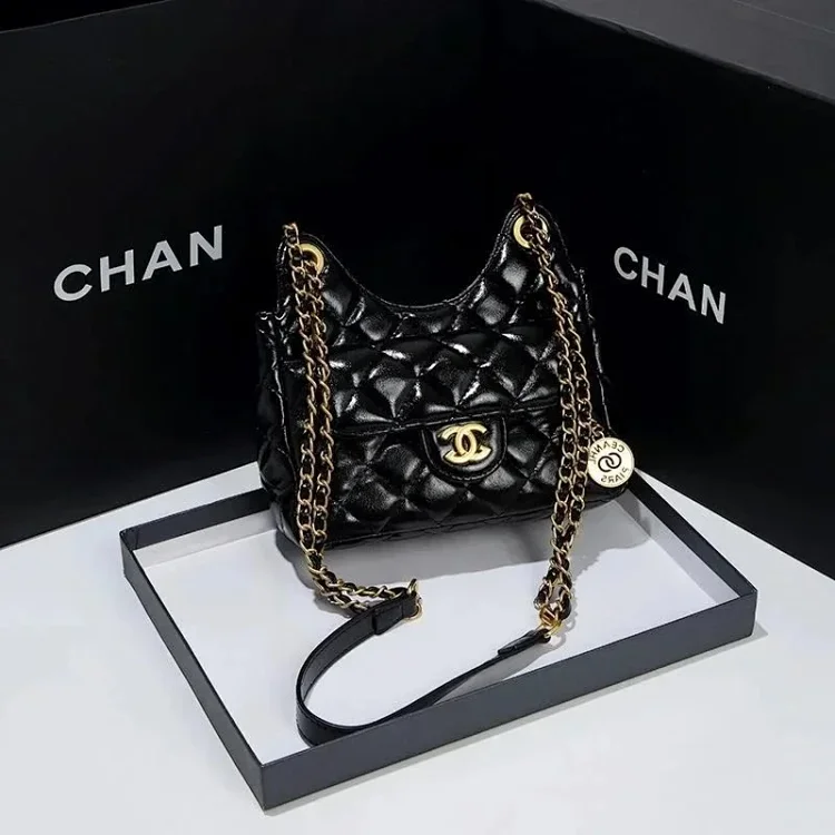 Chanel Fashion Bag 7488088521