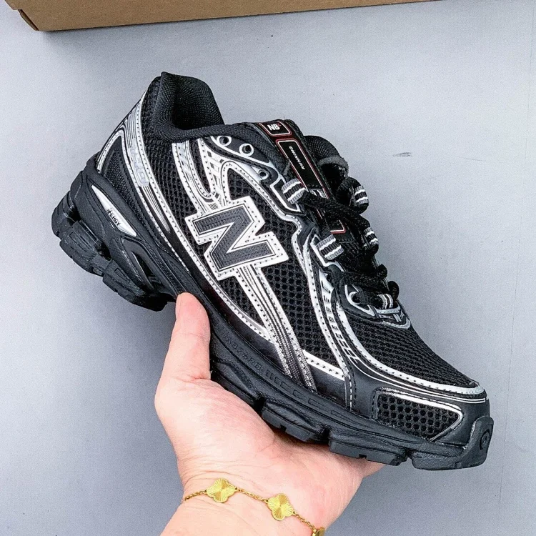  New Balance 740     7635982834  