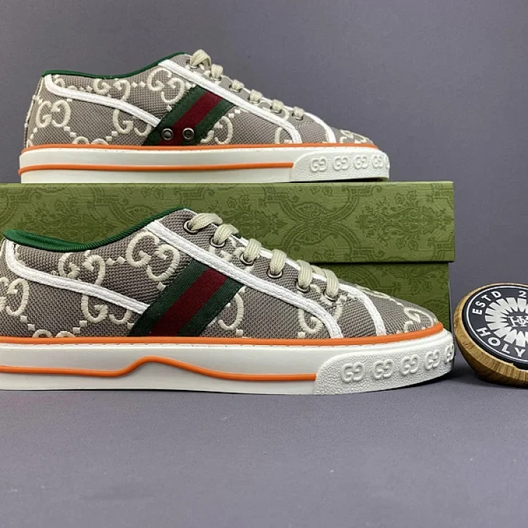 Gucci shoes   7653072307  
